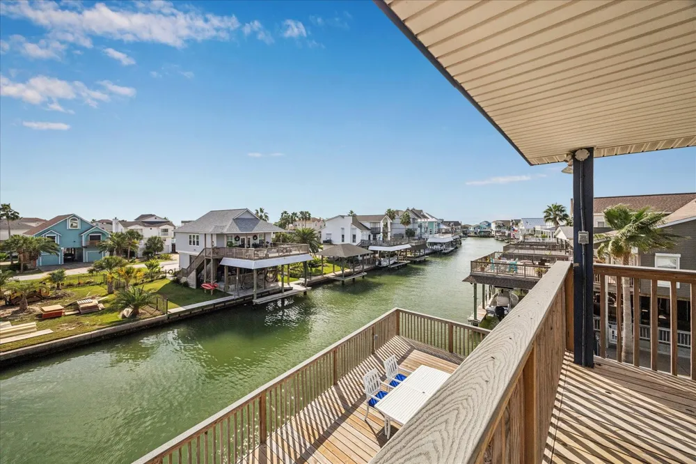 270 Isles End Road Tiki Island, TX 77554
