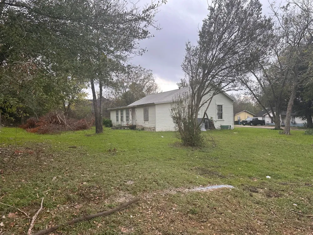 348 Walnut Street Donie, TX 75838