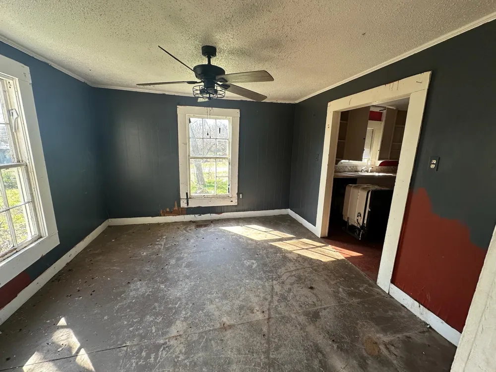 348 Walnut Street Donie, TX 75838