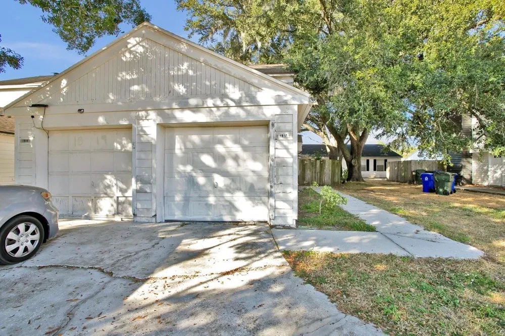 1817 CRYSTAL GROVE DRIVE Lakeland, FL 33801