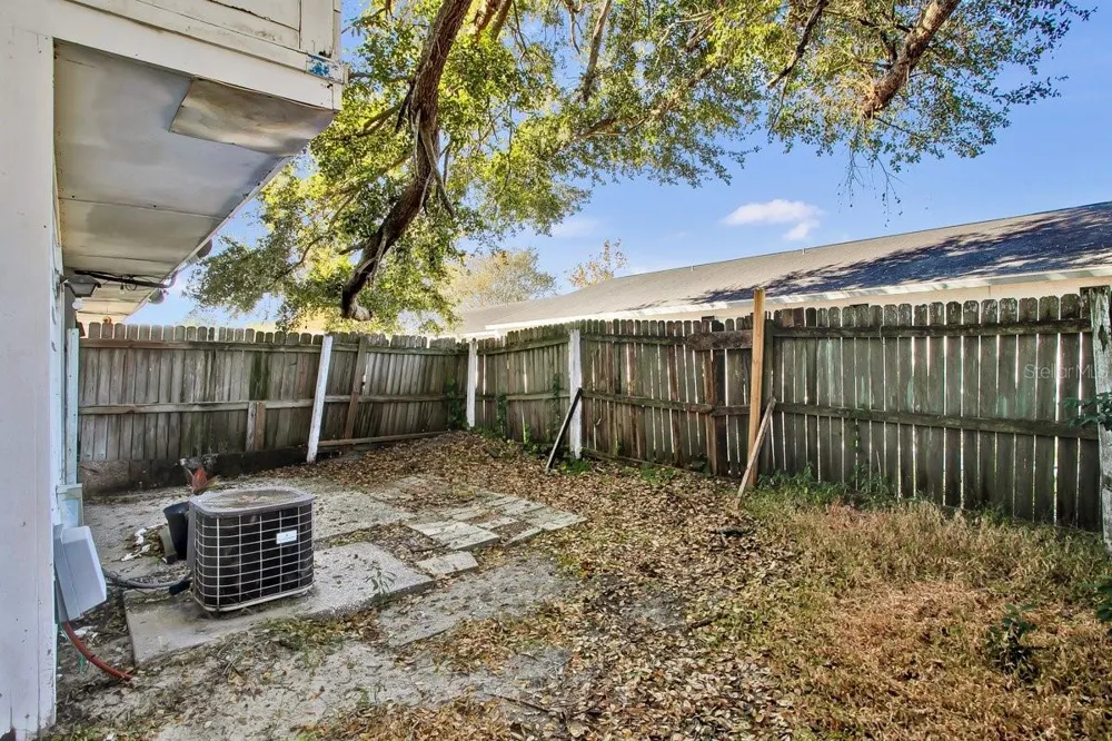 1817 CRYSTAL GROVE DRIVE Lakeland, FL 33801
