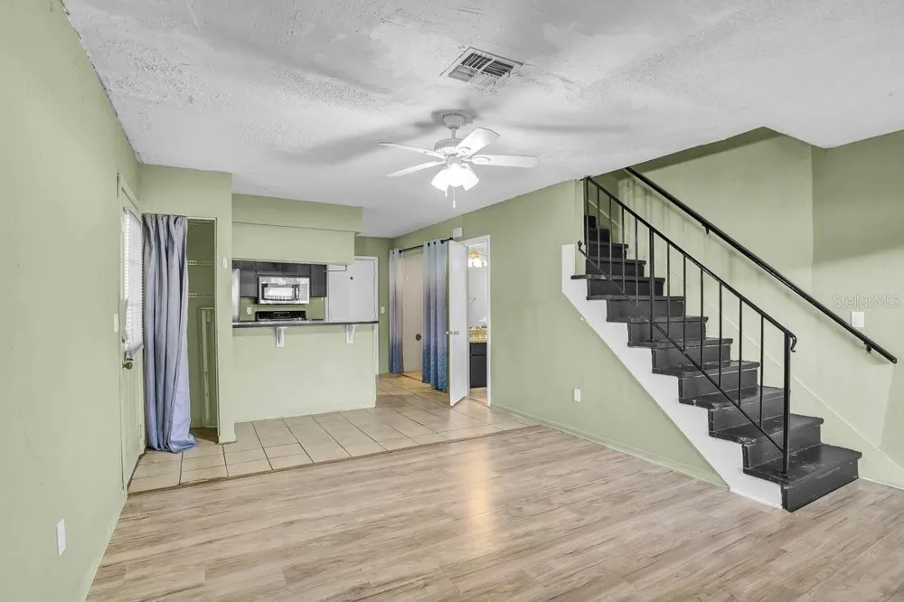 1817 CRYSTAL GROVE DRIVE Lakeland, FL 33801
