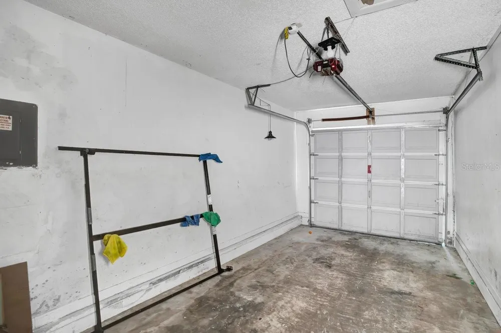 1817 CRYSTAL GROVE DRIVE Lakeland, FL 33801