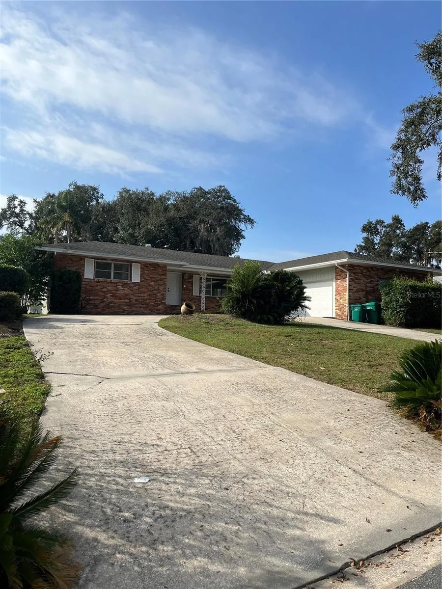 812 NORTHSIDE DRIVE Mount Dora, FL 32757