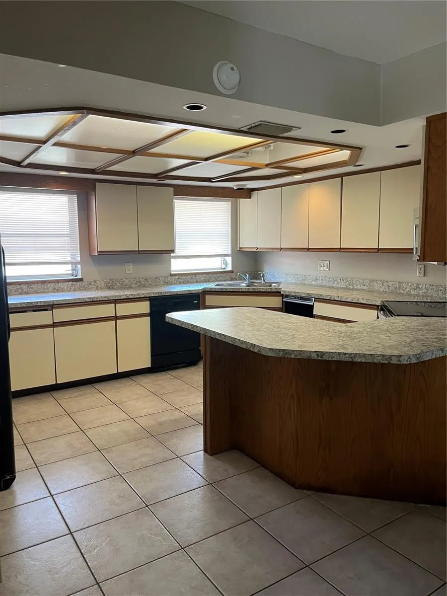 812 NORTHSIDE DRIVE Mount Dora, FL 32757