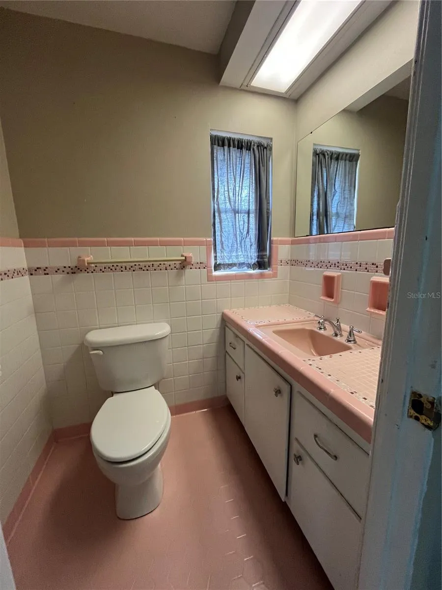 812 NORTHSIDE DRIVE Mount Dora, FL 32757