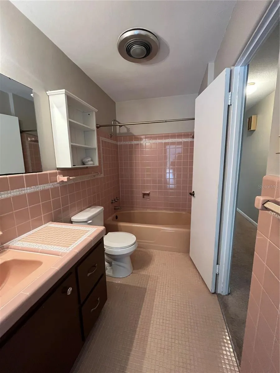 812 NORTHSIDE DRIVE Mount Dora, FL 32757