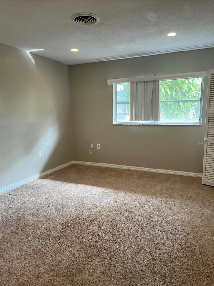 812 NORTHSIDE DRIVE Mount Dora, FL 32757