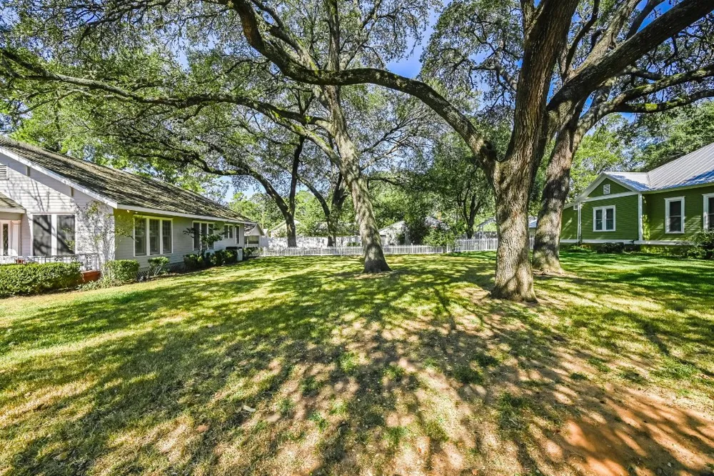 Address Not Shown Smithville, TX 78957