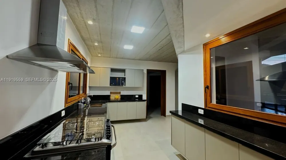 8557 Av. Eng. Martinho Storace 