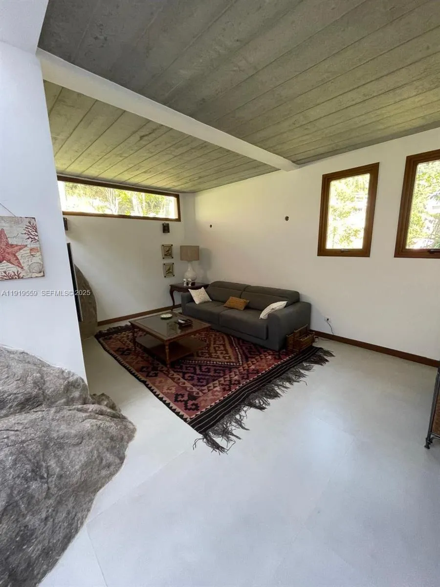 8557 Av. Eng. Martinho Storace 