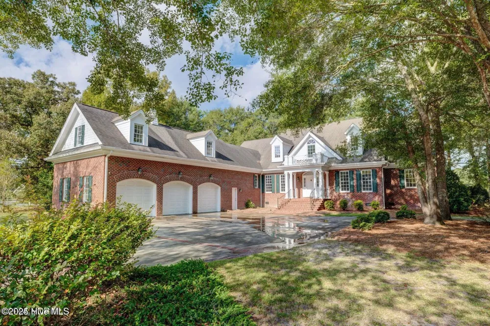 140 River Woods Drive Wallace, NC 28466