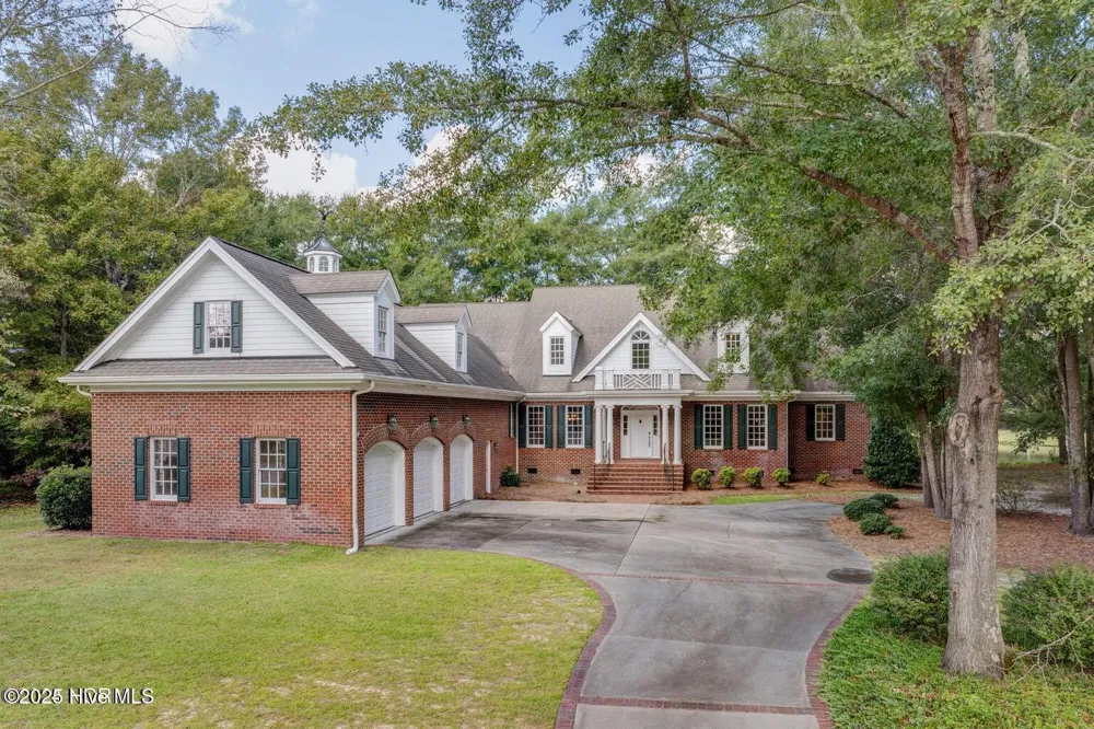 140 River Woods Drive Wallace, NC 28466
