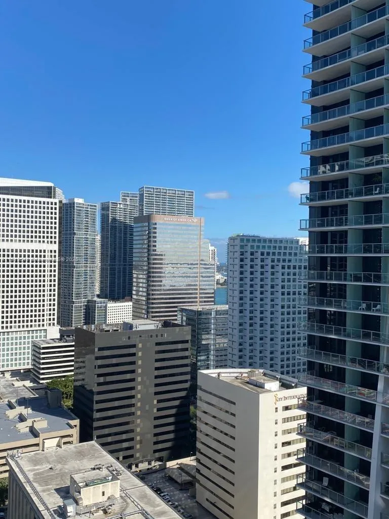 1000 Brickell Plz #3207 Miami, FL 33131