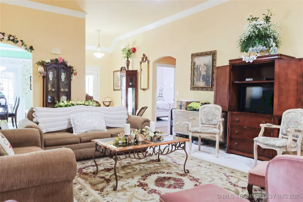5117 Woodland Drive Skiatook, OK 74070