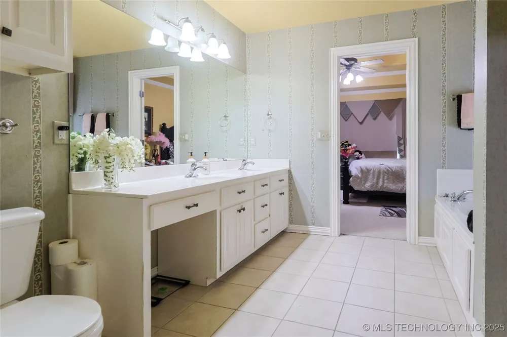 5117 Woodland Drive Skiatook, OK 74070