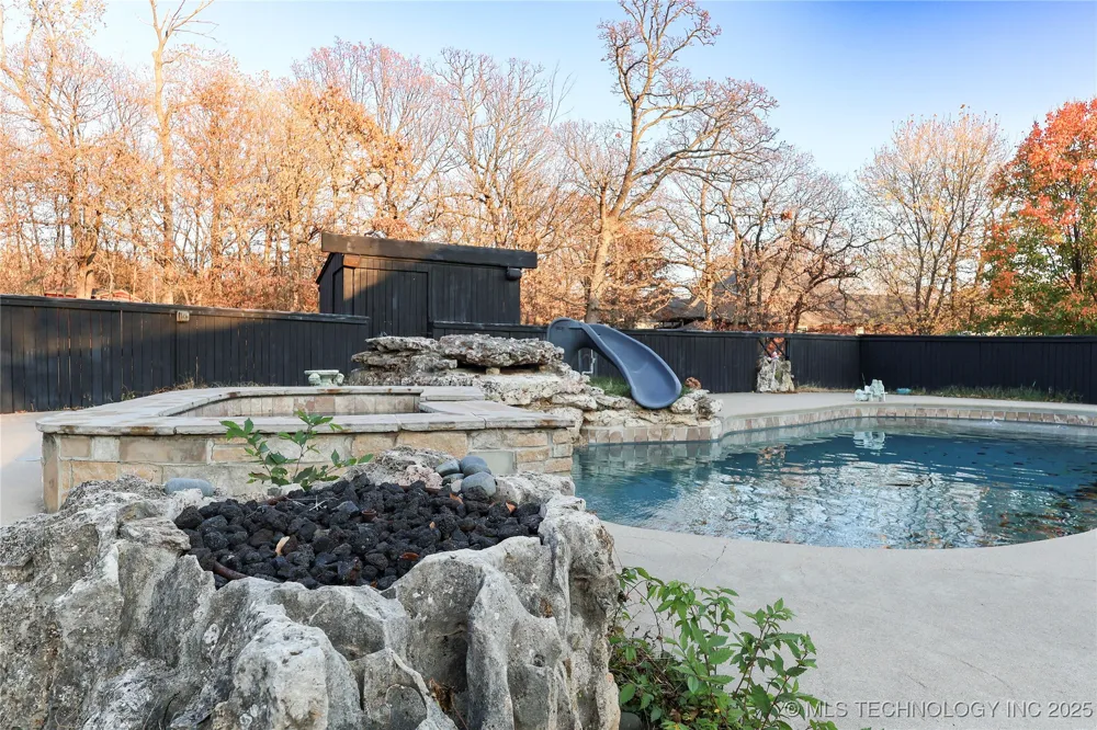 5117 Woodland Drive Skiatook, OK 74070