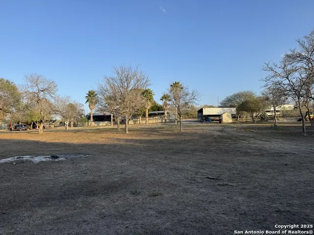 123 Choke Canyon Estates Three Rivers, TX 78071