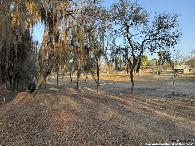 123 Choke Canyon Estates Three Rivers, TX 78071