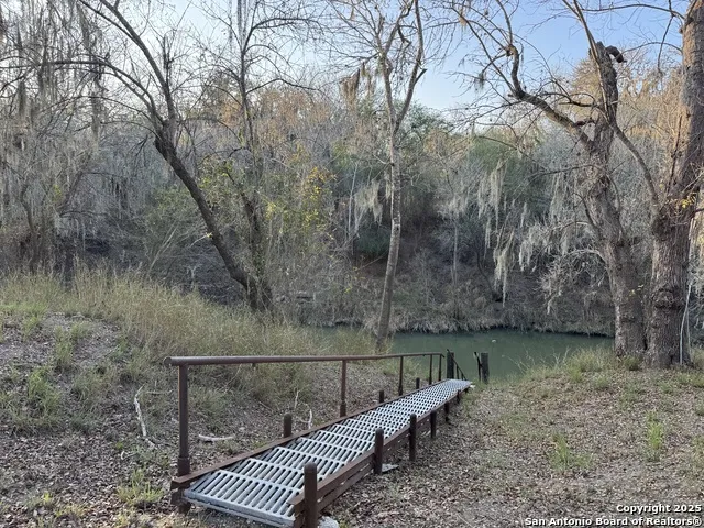 123 Choke Canyon Estates Three Rivers, TX 78071
