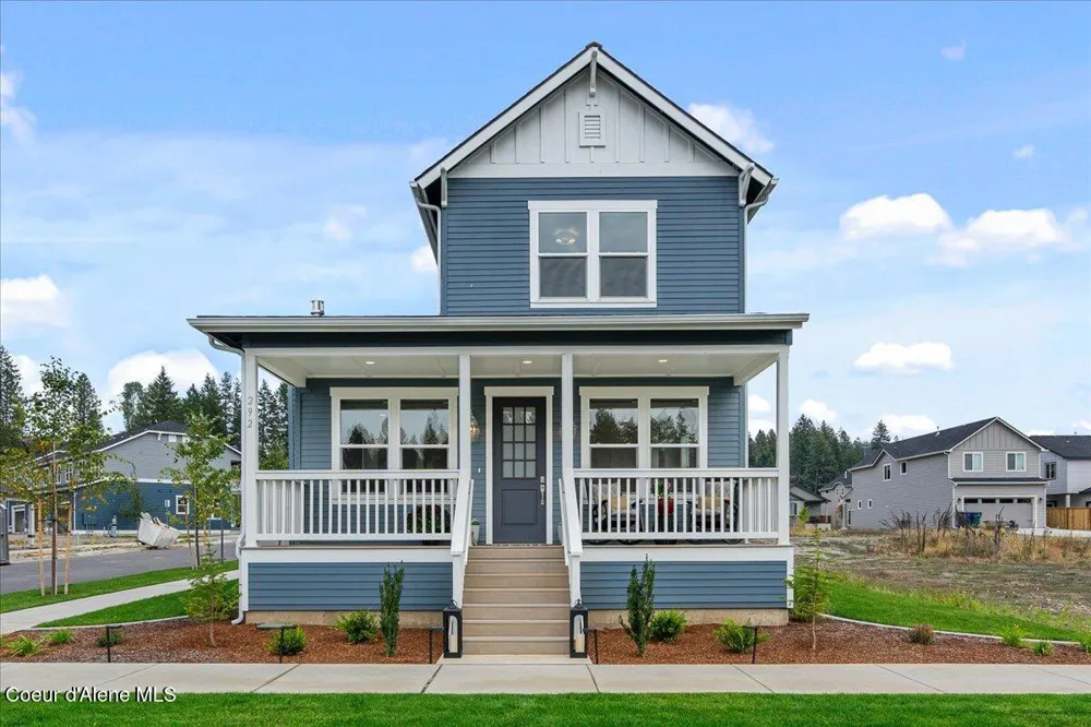 300 E Grosbeak Hayden, ID 83835