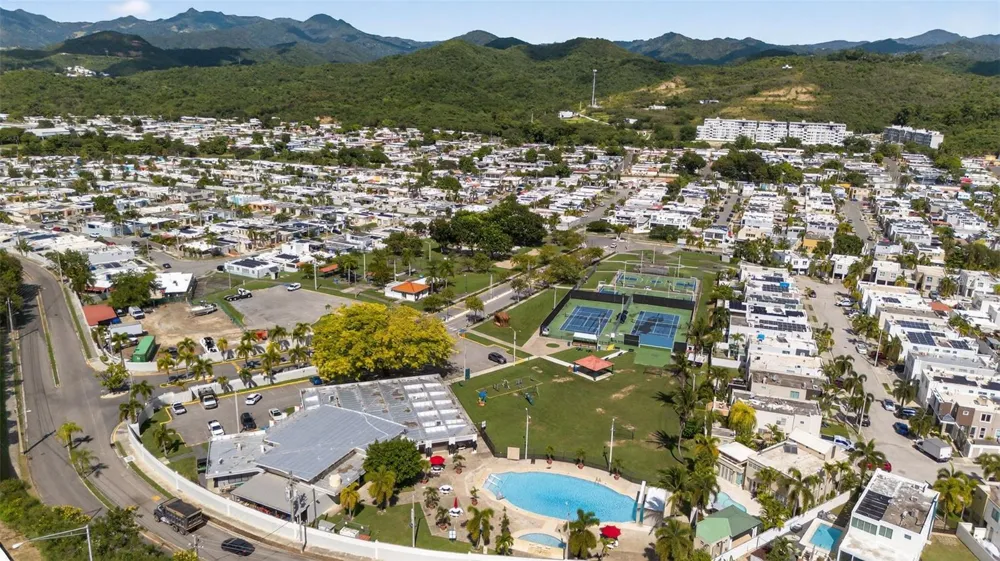 757 ENRIQUE LAGUERRE Ponce, PR 00715