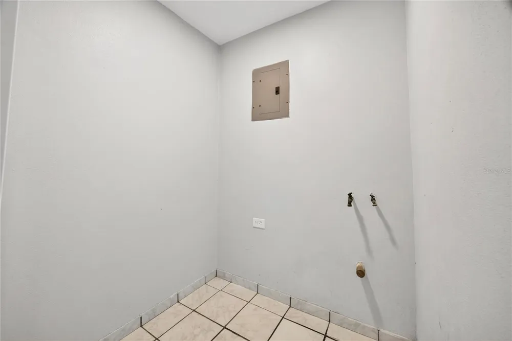 757 ENRIQUE LAGUERRE Ponce, PR 00715
