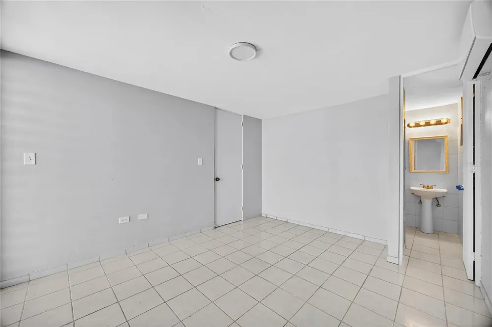 757 ENRIQUE LAGUERRE Ponce, PR 00715