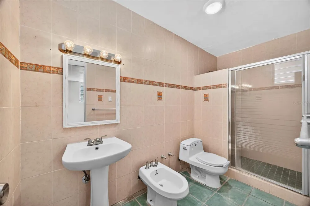 757 ENRIQUE LAGUERRE Ponce, PR 00715