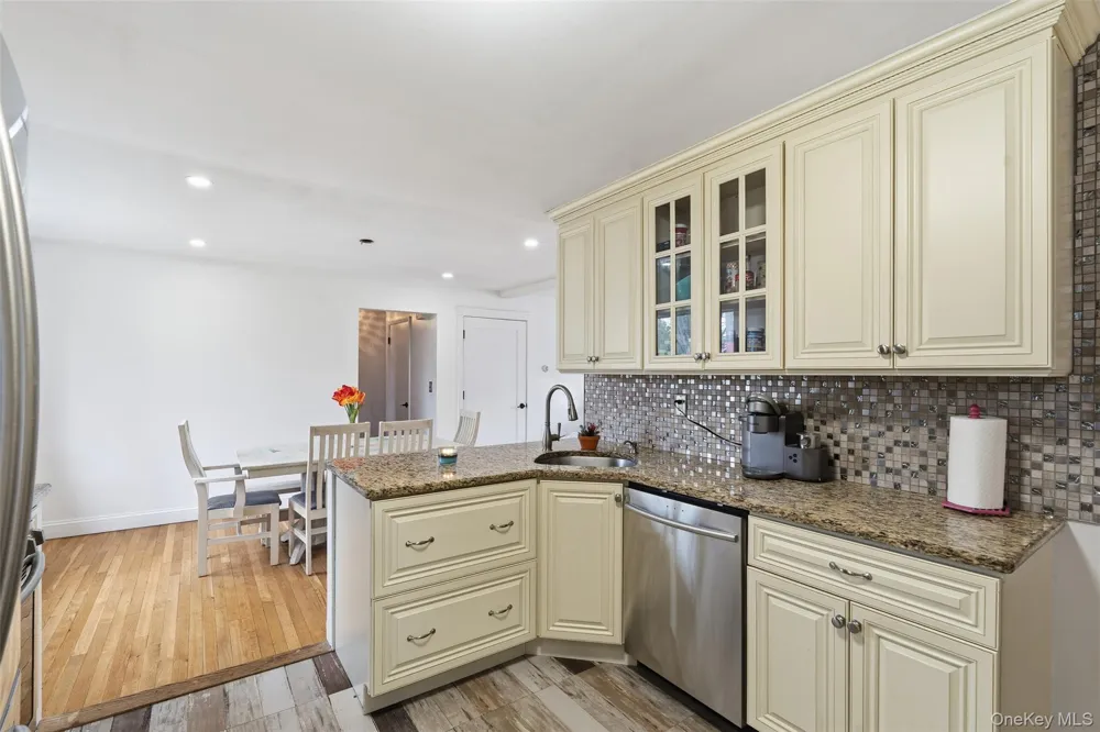 22 Hovenkamp Avenue Nanuet, NY 10954