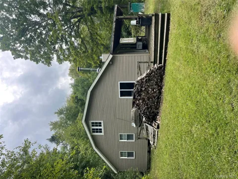 80 Hunter Lane