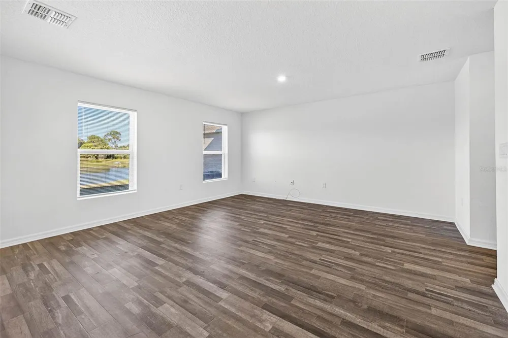 1753 EAGLE HAMMOCK BOULEVARD Eagle Lake, FL 33839