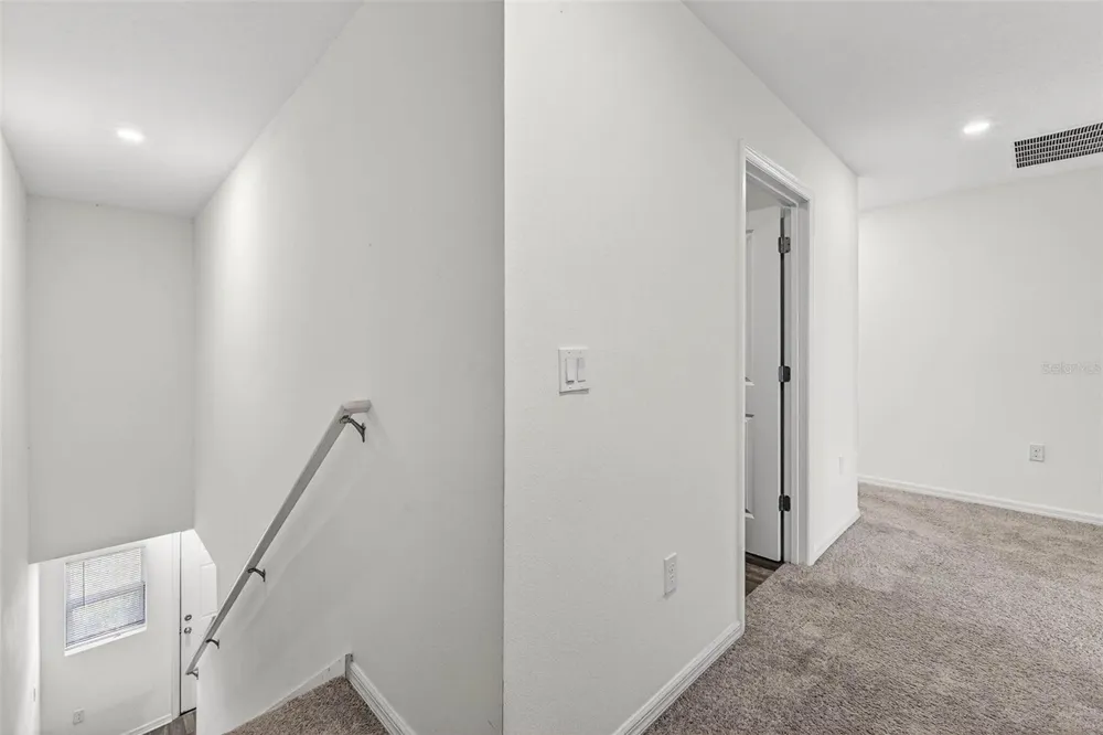 1753 EAGLE HAMMOCK BOULEVARD Eagle Lake, FL 33839