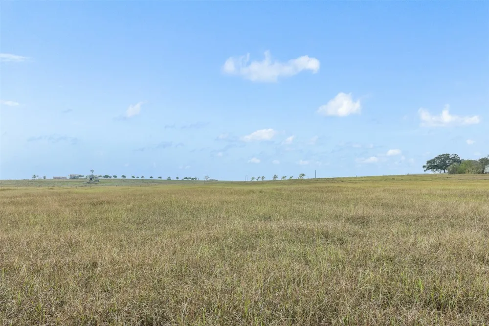 1 County Road 291 Moulton, TX 77984