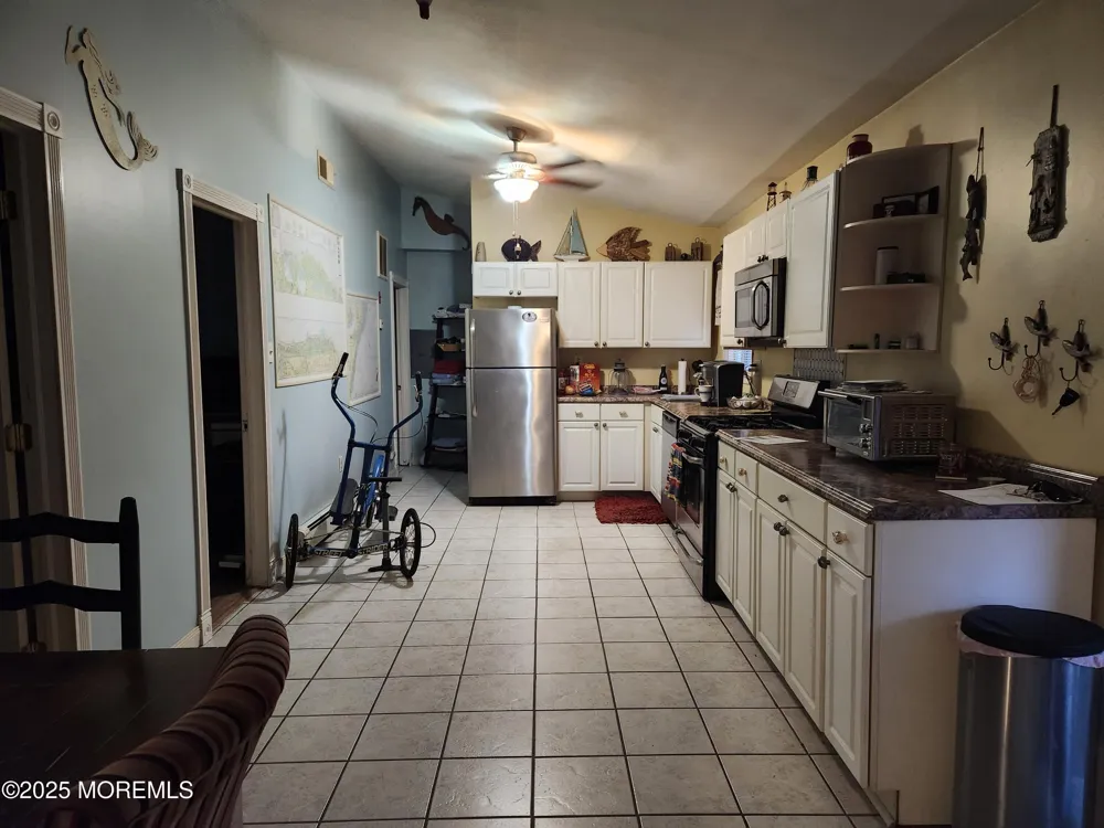 14 W Thames Road Little Egg Harbor, NJ 08087