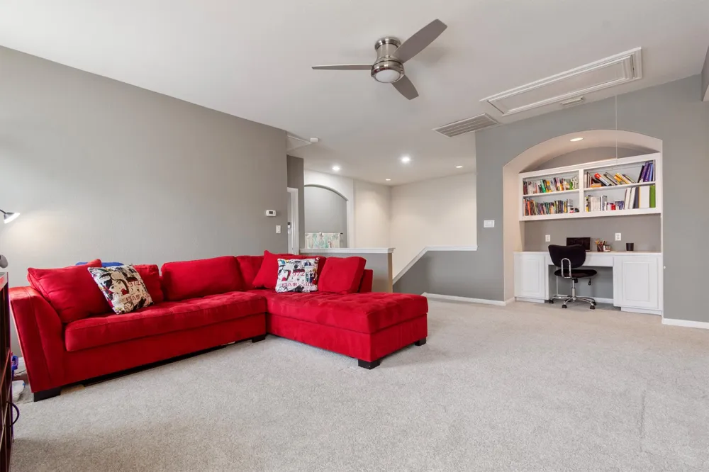 6 Monarch Oaks Lane The Hills, TX 78738