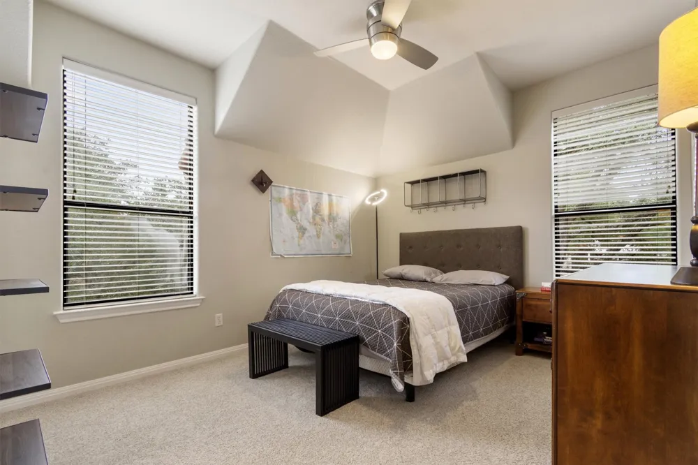 6 Monarch Oaks Lane The Hills, TX 78738