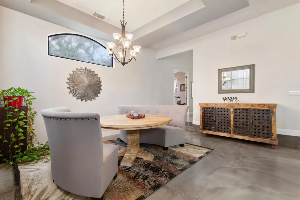 6 Monarch Oaks Lane The Hills, TX 78738