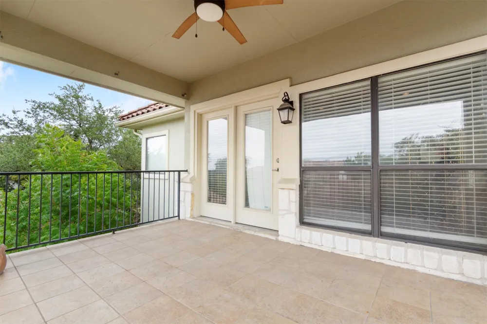 6 Monarch Oaks Lane The Hills, TX 78738