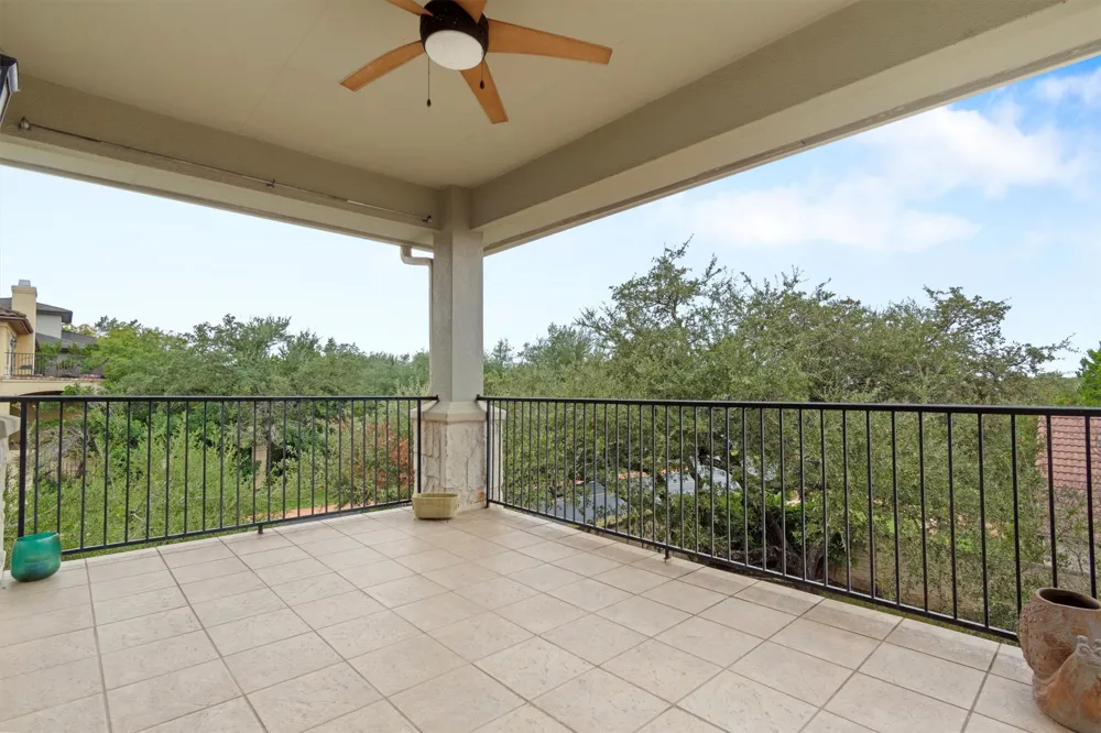 6 Monarch Oaks Lane The Hills, TX 78738