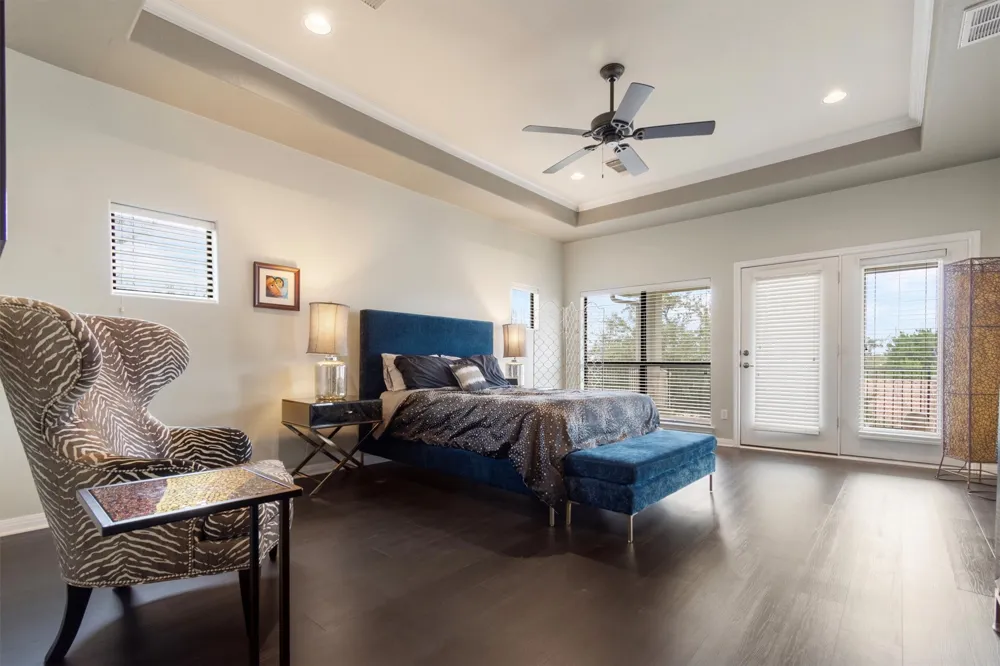 6 Monarch Oaks Lane The Hills, TX 78738