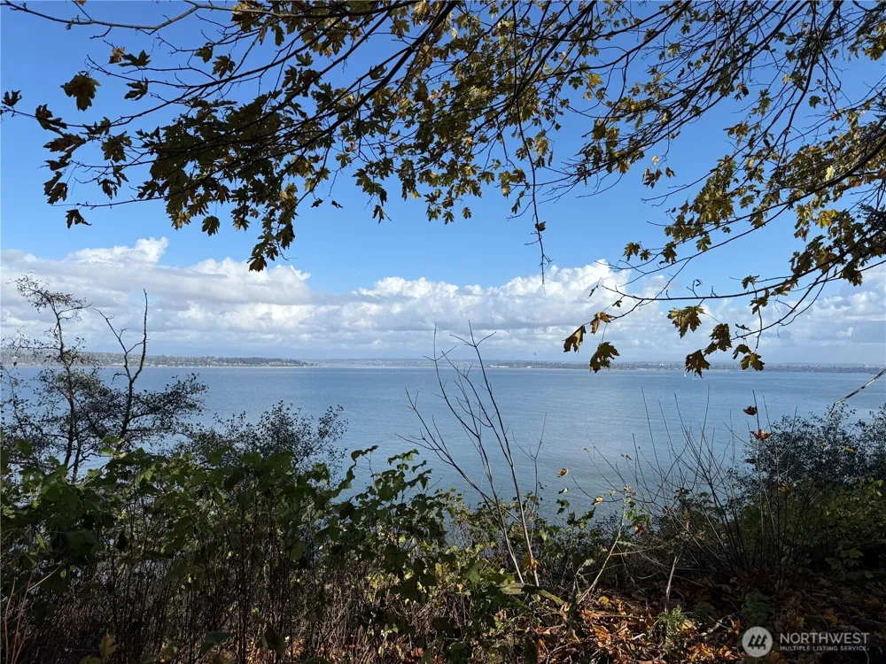 43 Beach Way Hat Island, WA 98206