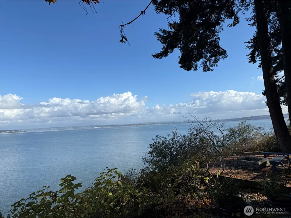 43 Beach Way Hat Island, WA 98206