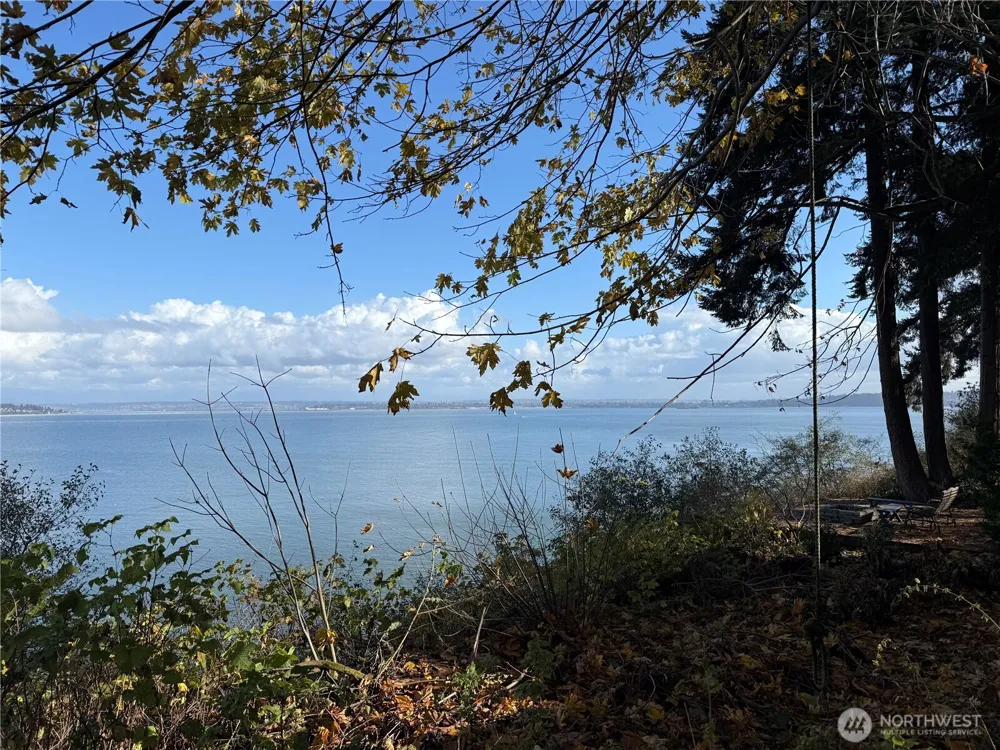 43 Beach Way Hat Island, WA 98206