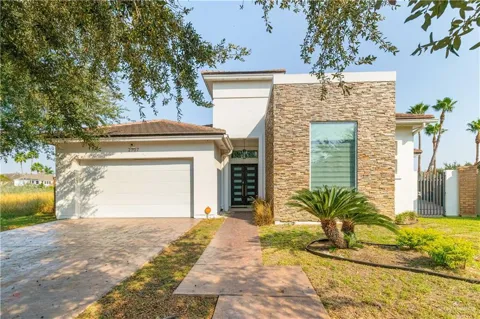2707 El Jardin