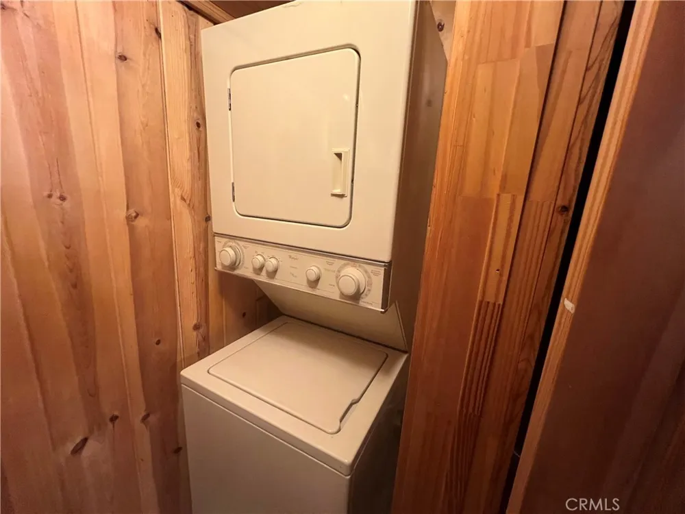 253 La Casita Twin Peaks, CA 92391