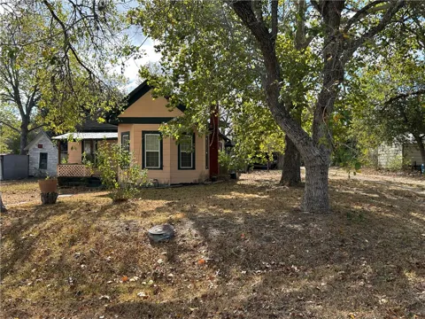 547 W Franklin Street