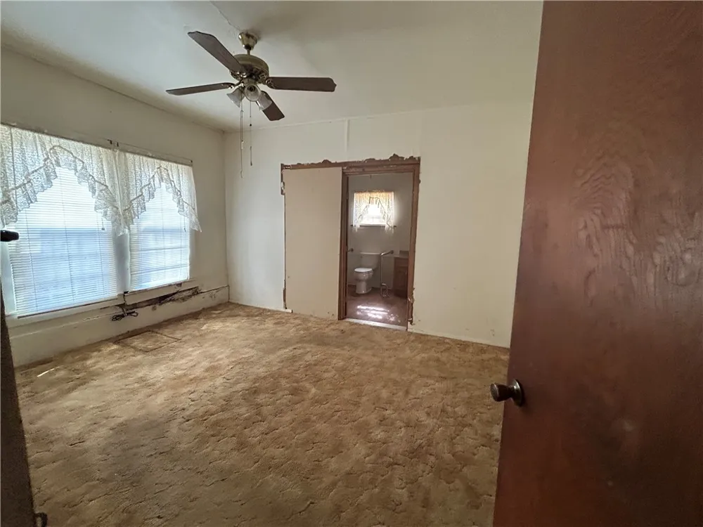 547 W Franklin Street Goliad, TX 77963