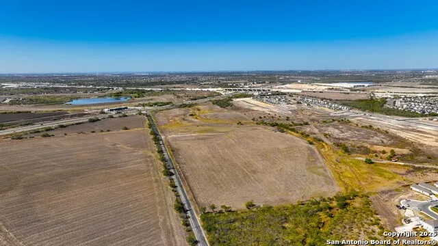 10225 Green Converse, TX 78109