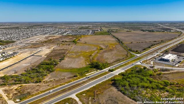 10225 Green Converse, TX 78109